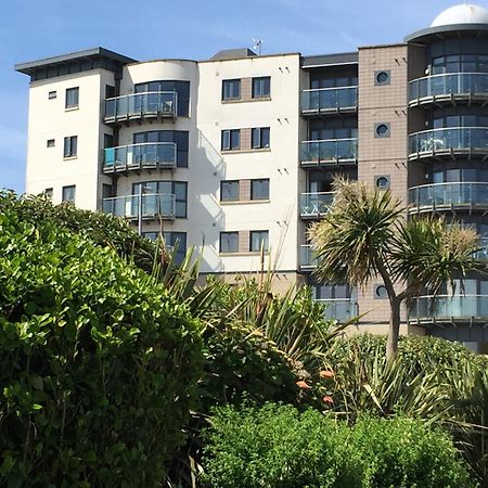 2Bed With Pool & Sea View Apartment New Quay Exteriér fotografie