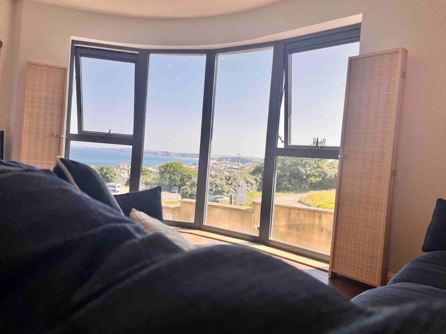 2Bed With Pool & Sea View Apartment New Quay Exteriér fotografie
